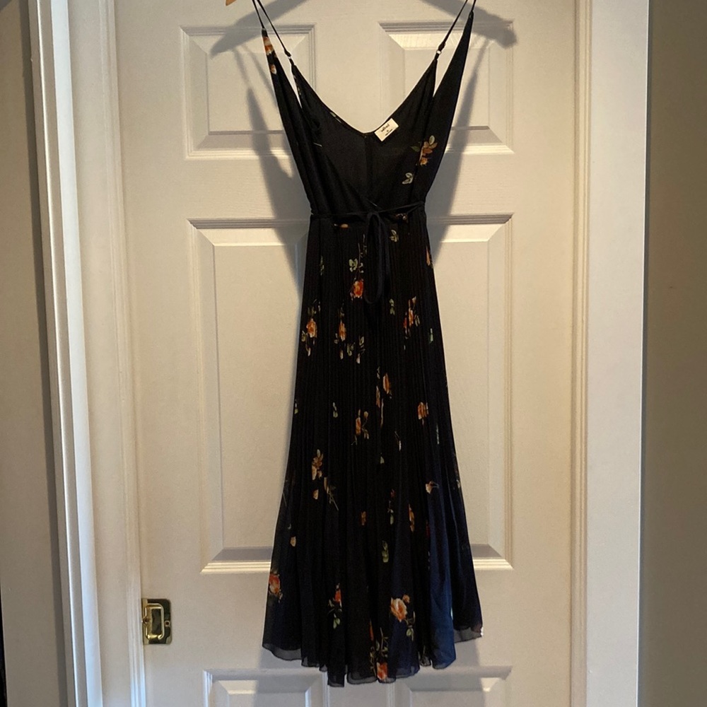 Aritzia Wilfred wrap dress - Size XS